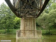 Střední pilíř prvního ocelového mostu